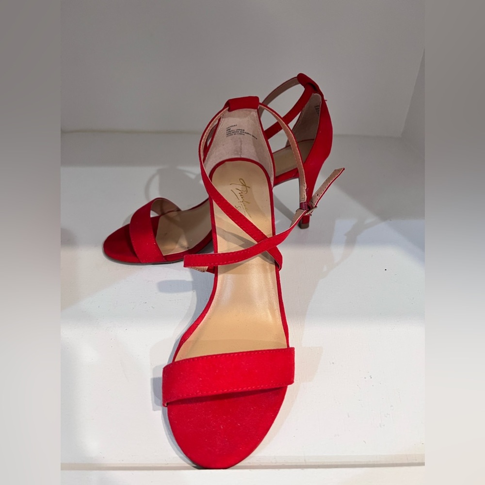 HOT Red heels!